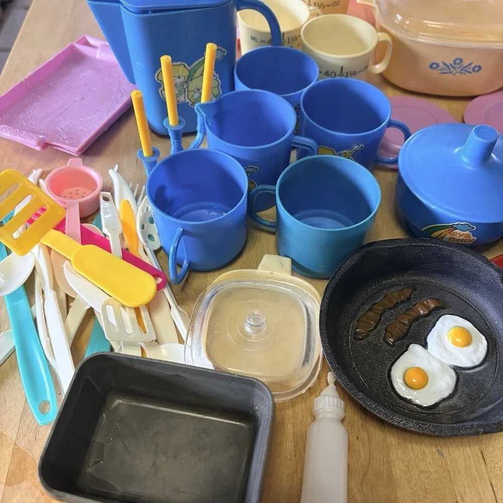 40+pcs Vintage Children's Toy Kitchen Dishes Plastic Tin 1970's Pfaltzgraff